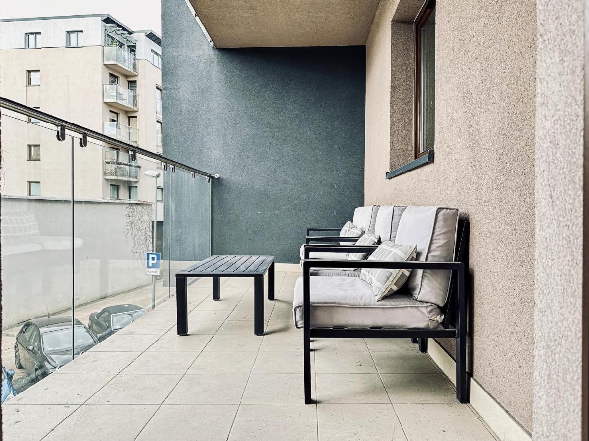 Cozy Apartment In Old Chocolate Factory Krakow Exterior photo